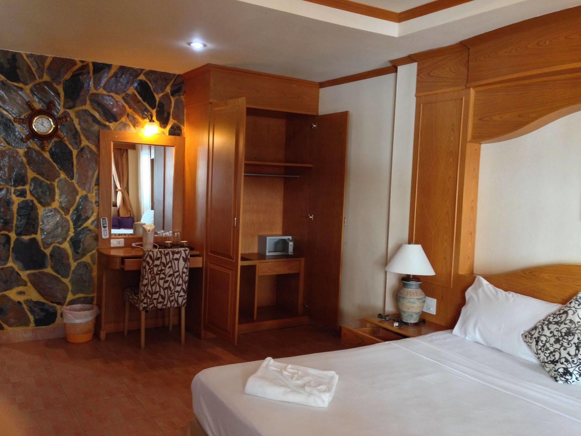 מלון The House Patong מראה חיצוני תמונה